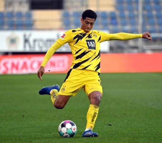 皇家马德里在圣马梅斯的闪耀之夜：逐一点评球员表现