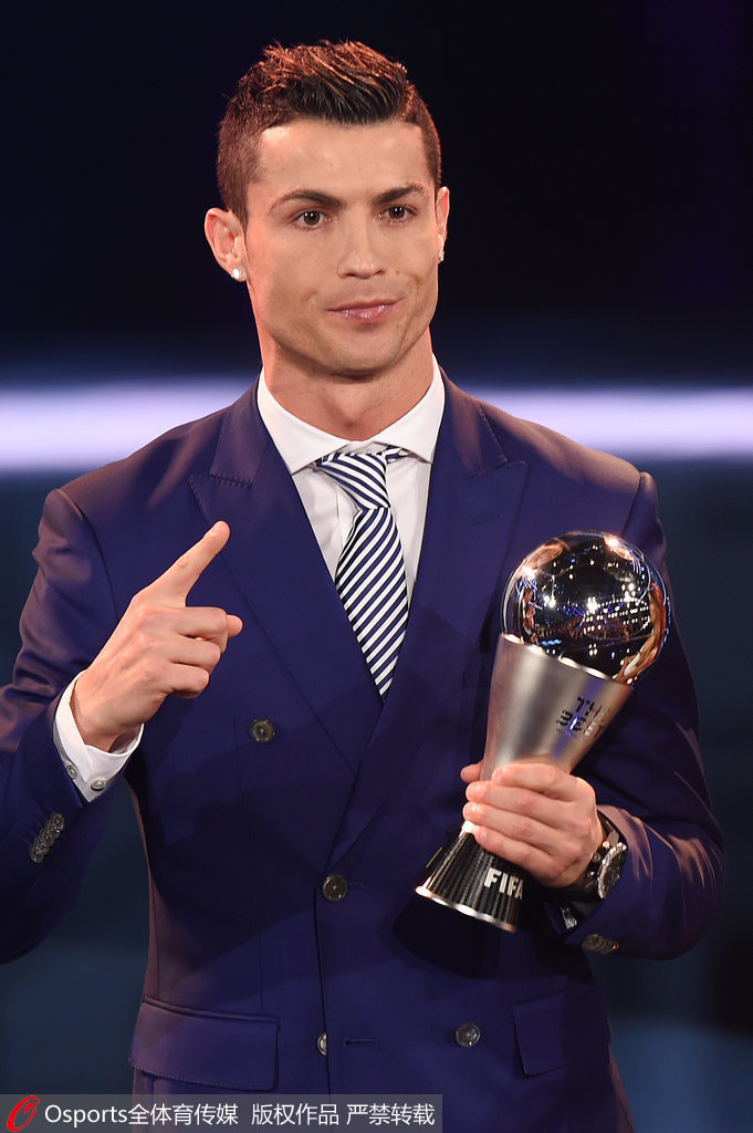 受闪电影响，麦克阿瑟vs布里斯班狮吼推迟到15：45开球（因雷电天气，麦克阿瑟对阵布里斯班狮吼开球时间延至15：45）