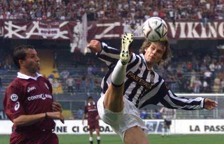 女排世锦赛新战报：中国2-1墨西哥，庄宇珊打疯了，女排要开门红（女排世锦赛快讯：中国2比1墨西哥，庄宇珊火力全开，力争开门红）