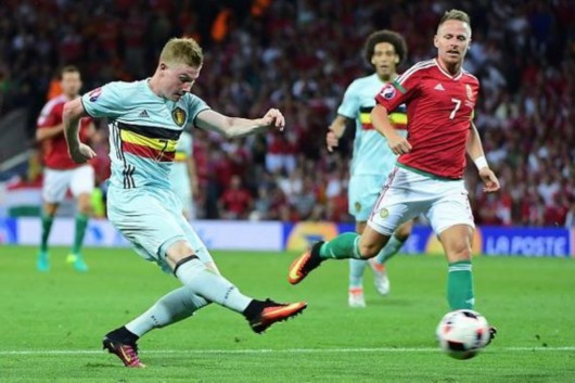 曼联球探部门两轮裁员至80人，调整人才发掘策略（曼联两轮精简球探团队至80人，重塑人才发掘策略）