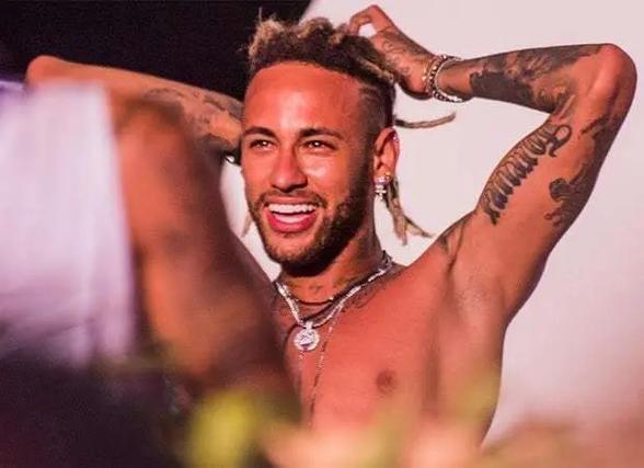 英格兰大名单：凯恩领衔，贝林、福登回归，拉什福德在列（英格兰公布新名单：凯恩挂帅，贝林厄姆与福登回归，拉什福德入选）