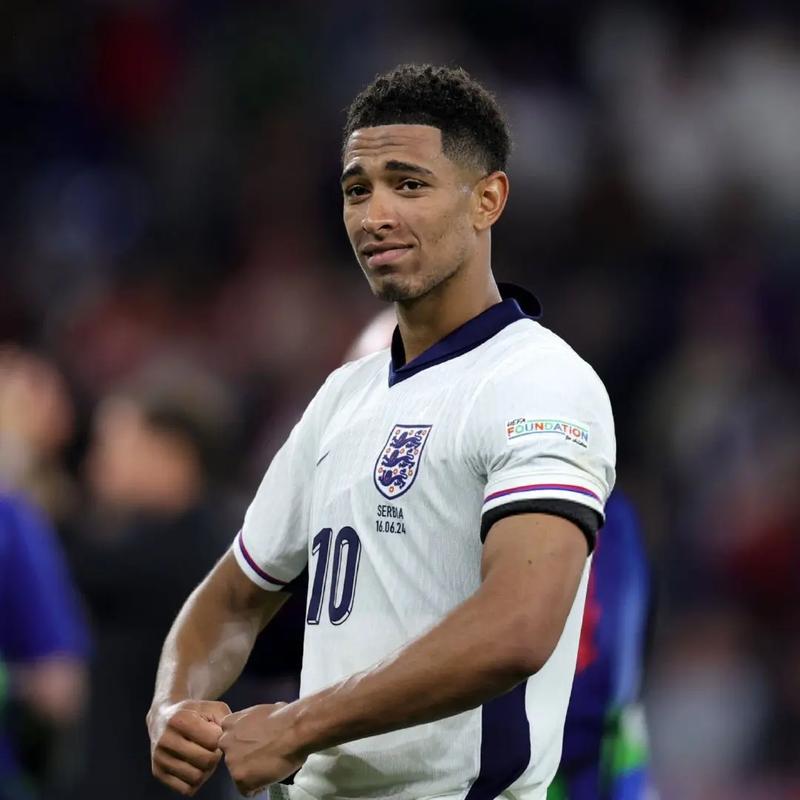 记者：穆斯卡特并不是被“气”走了，他是抽空去上了个厕所