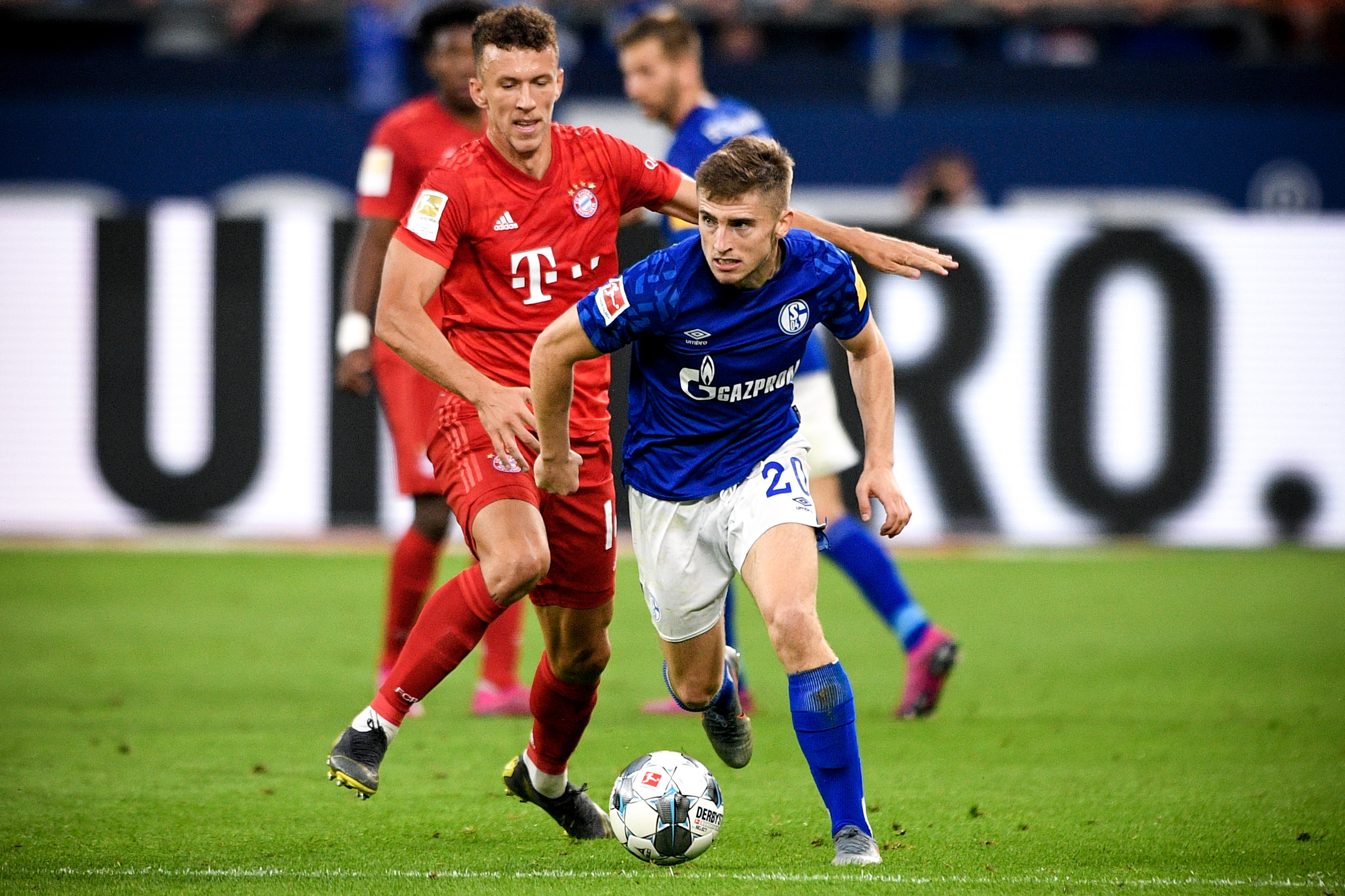 梅西：我们会拼尽全力去卫冕世界杯，不过世界杯真的非常难踢（梅西：会为卫冕倾尽全力，但世界杯之路极其艰难）