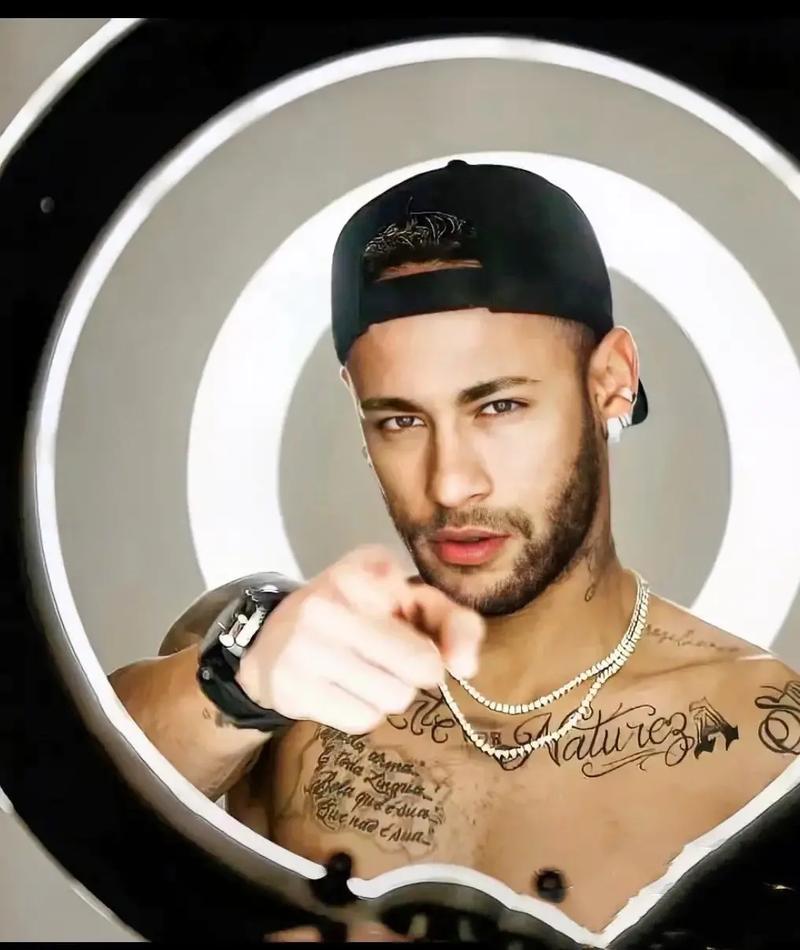 TA：即便阿森纳赢得英联杯冠军，恐怕也没多少人会感到满意（TA：哪怕阿森纳夺得英联杯冠军，也难令多数人满意）