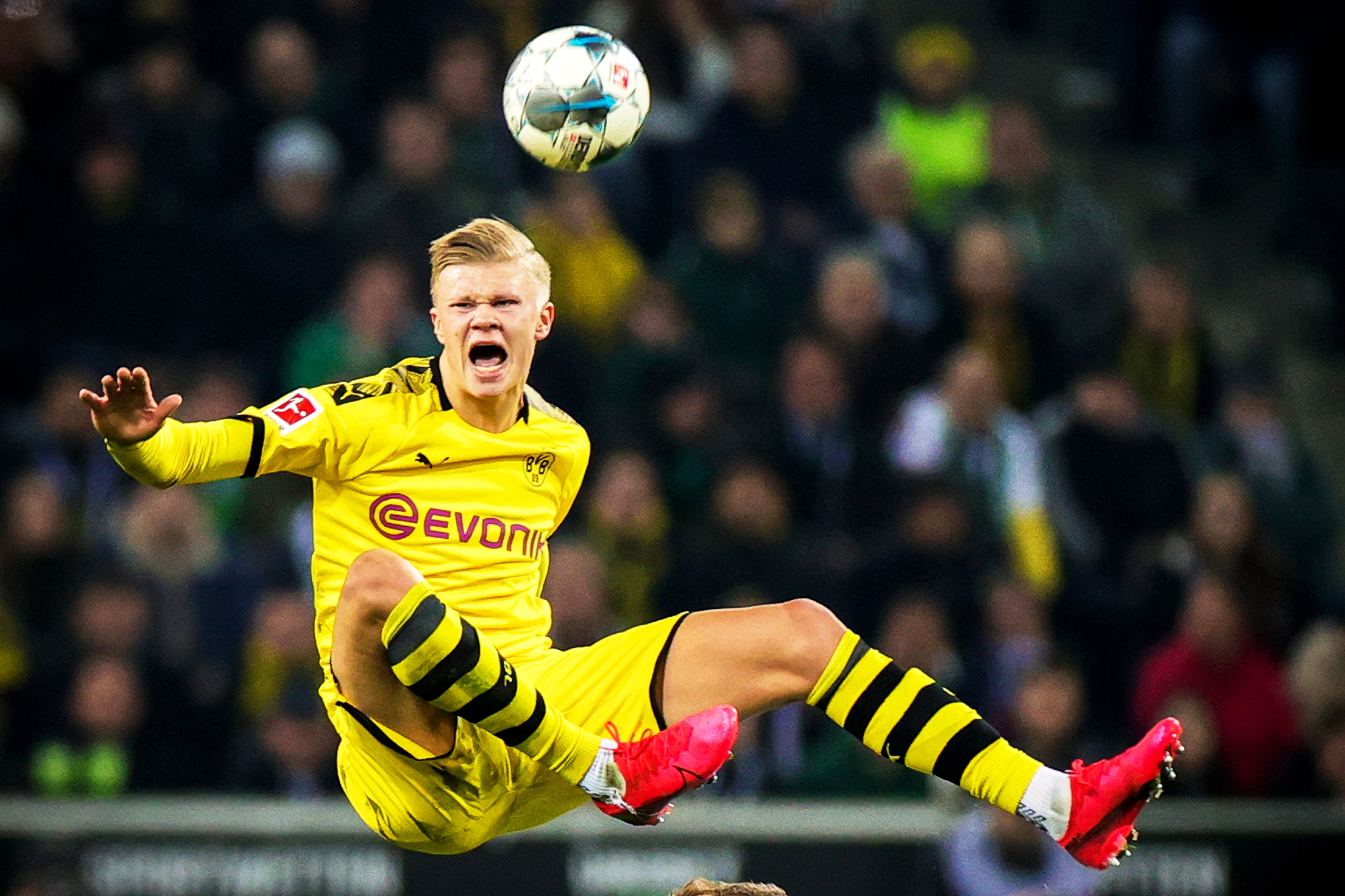 记者：帕尔默缺席欧冠赛前训练，但球员并未受伤