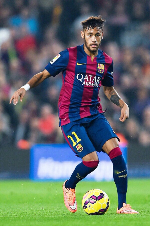 海外法国球员欧冠之夜：谢尔基、卡卢卢和扎格表现出色（欧冠之夜，效力海外的法国球员闪耀：谢尔基、卡卢卢与扎格表现抢眼）